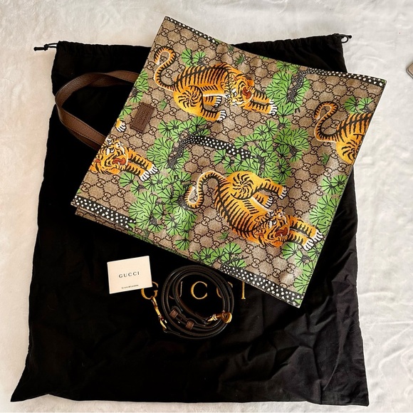 Gucci GG Supreme Bengal Tiger Tote - Picture 8 of 9